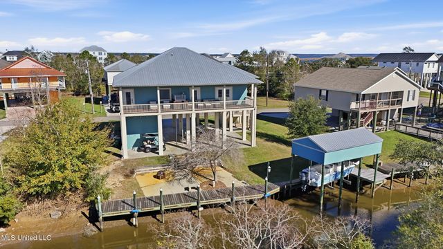 123 Helen Drive, Bay Saint Louis, MS 39520