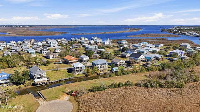 123 Helen Drive, Bay Saint Louis, MS 39520