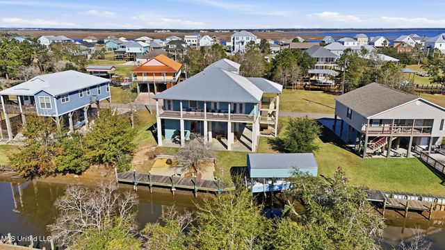 123 Helen Drive, Bay Saint Louis, MS 39520