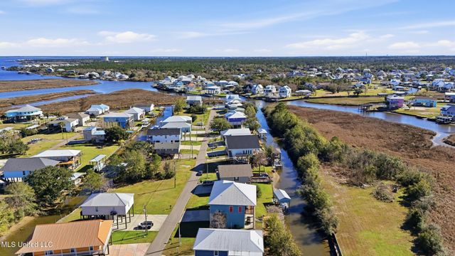 123 Helen Drive, Bay Saint Louis, MS 39520