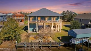 123 Helen Drive, Bay Saint Louis, MS 39520