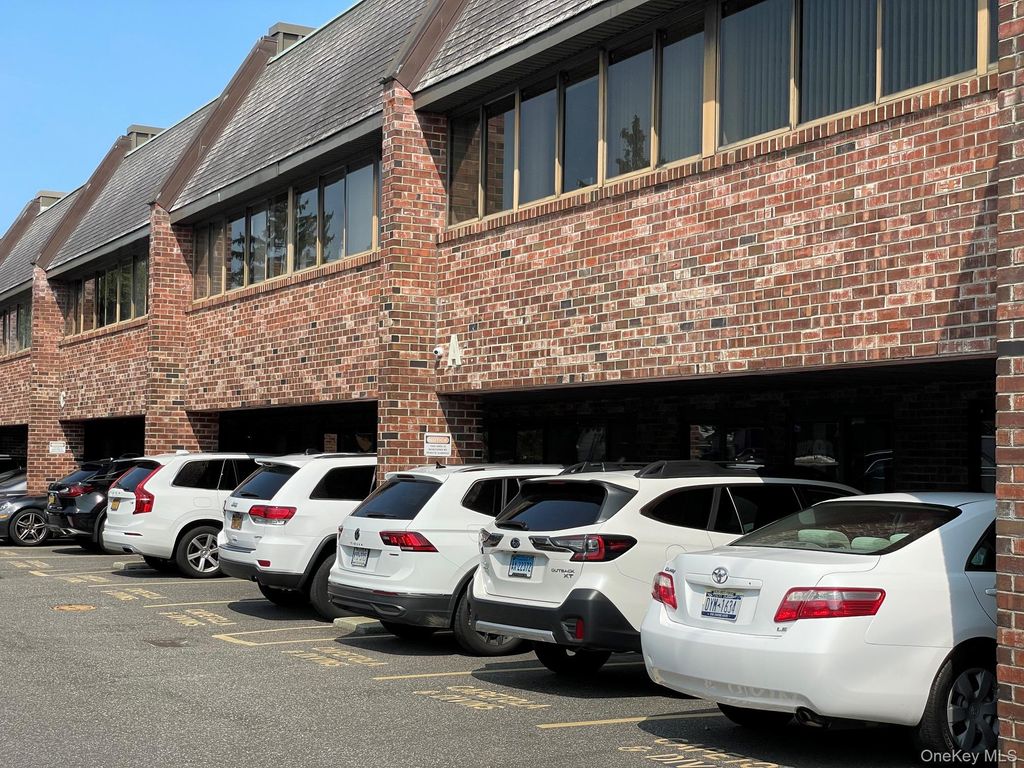 2 Hillside Avenue #E /2nd Fl., Williston Park, NY 11596 — exterior