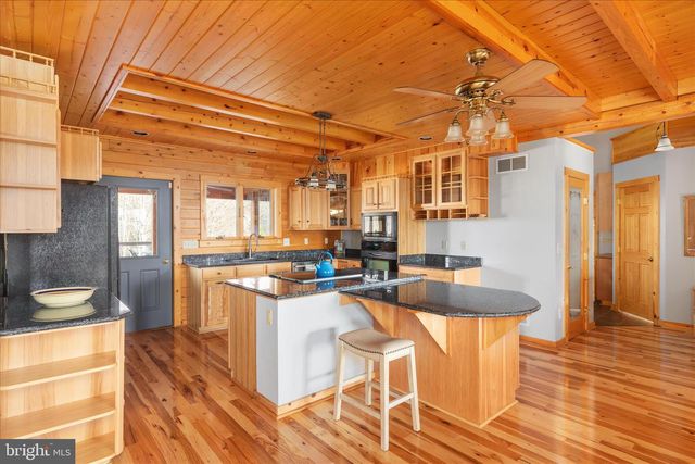 594 S BRANCH MOUNTAIN RD, Moorefield, WV 26836