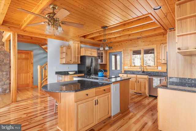 594 S BRANCH MOUNTAIN RD, Moorefield, WV 26836