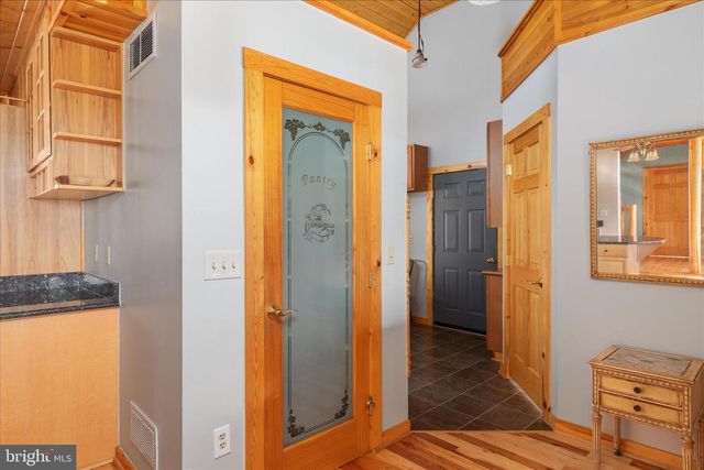 594 S BRANCH MOUNTAIN RD, Moorefield, WV 26836