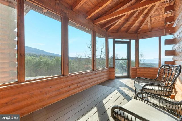 594 S BRANCH MOUNTAIN RD, Moorefield, WV 26836