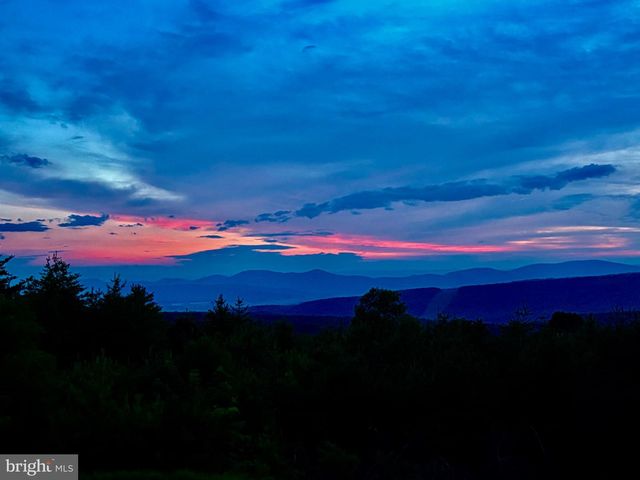 594 S BRANCH MOUNTAIN RD, Moorefield, WV 26836