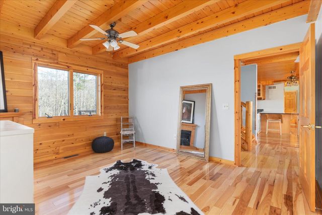 594 S BRANCH MOUNTAIN RD, Moorefield, WV 26836