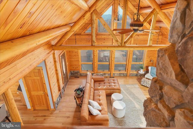 594 S BRANCH MOUNTAIN RD, Moorefield, WV 26836