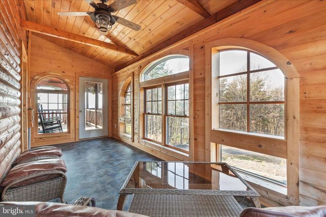 594 S BRANCH MOUNTAIN RD, Moorefield, WV 26836