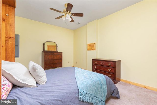 594 S BRANCH MOUNTAIN RD, Moorefield, WV 26836