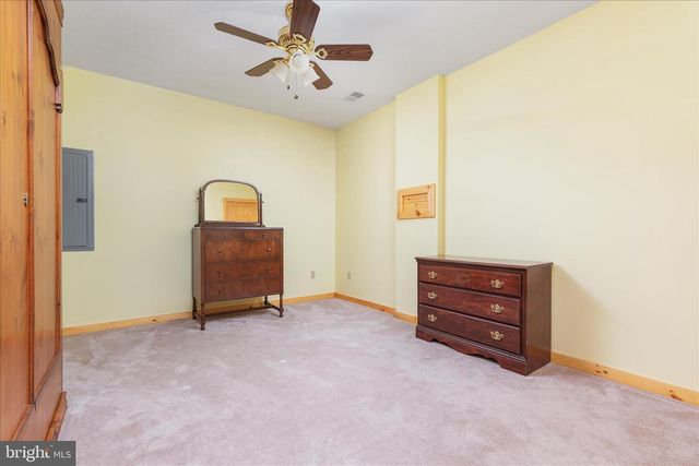 594 S BRANCH MOUNTAIN RD, Moorefield, WV 26836