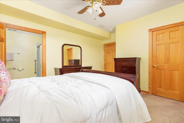 594 S BRANCH MOUNTAIN RD, Moorefield, WV 26836