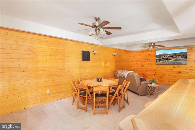 594 S BRANCH MOUNTAIN RD, Moorefield, WV 26836