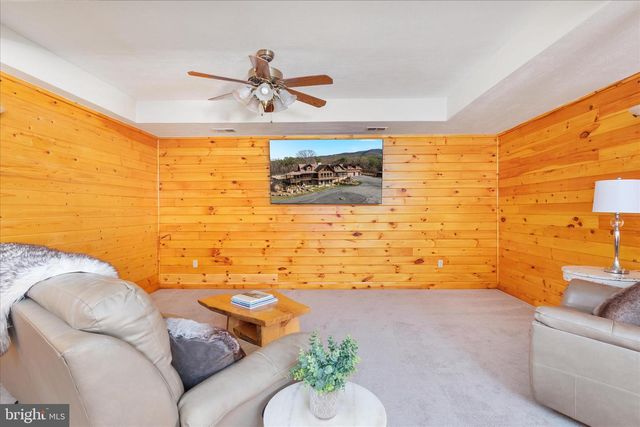 594 S BRANCH MOUNTAIN RD, Moorefield, WV 26836