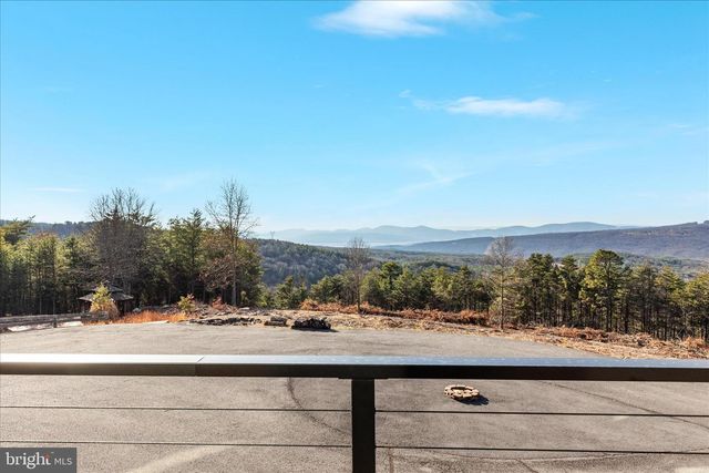 594 S BRANCH MOUNTAIN RD, Moorefield, WV 26836