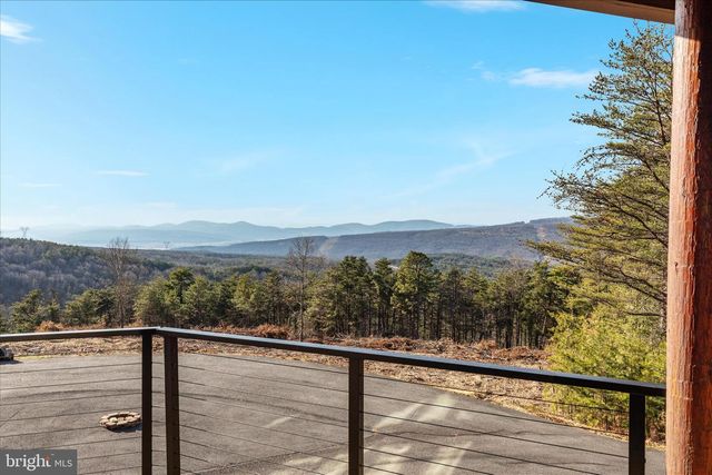 594 S BRANCH MOUNTAIN RD, Moorefield, WV 26836