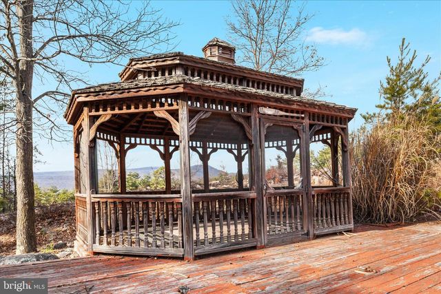 594 S BRANCH MOUNTAIN RD, Moorefield, WV 26836