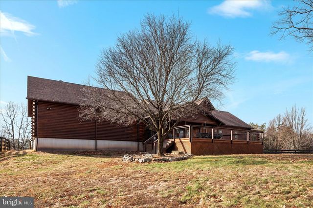 594 S BRANCH MOUNTAIN RD, Moorefield, WV 26836