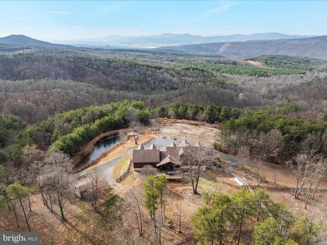 594 S BRANCH MOUNTAIN RD, Moorefield, WV 26836