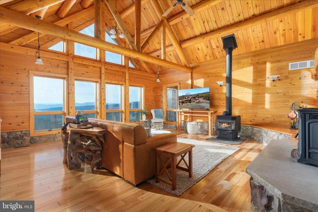 594 S BRANCH MOUNTAIN RD, Moorefield, WV 26836