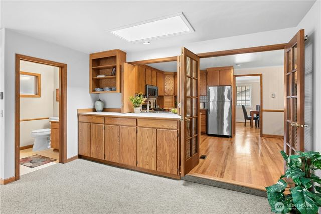 12962 SE 23rd Street, Bellevue, WA 98005