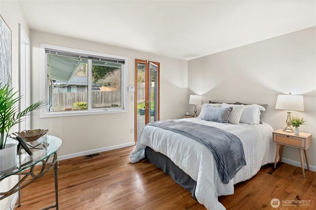 12962 SE 23rd Street, Bellevue, WA 98005