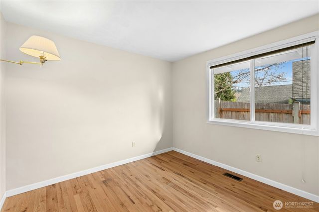 12962 SE 23rd Street, Bellevue, WA 98005