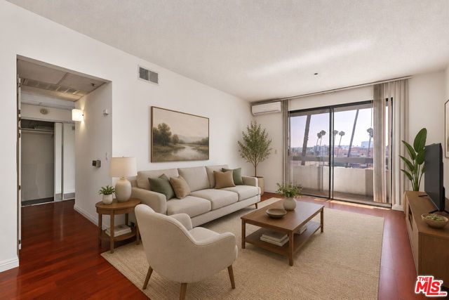 533 S St Andrews Place 410, Los Angeles, CA 90020