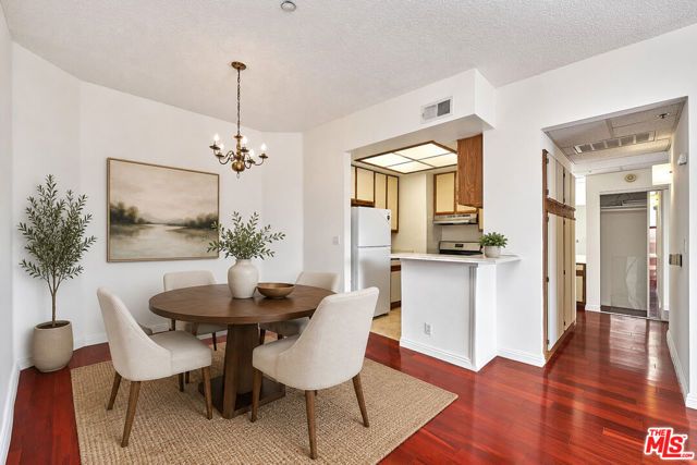 533 S St Andrews Place 410, Los Angeles, CA 90020