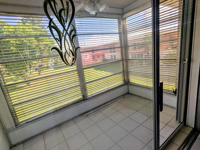 2 Golfs Edge D, West Palm Beach, FL 33417