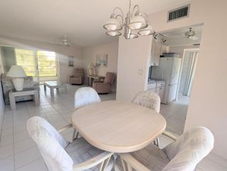 2 Golfs Edge D, West Palm Beach, FL 33417