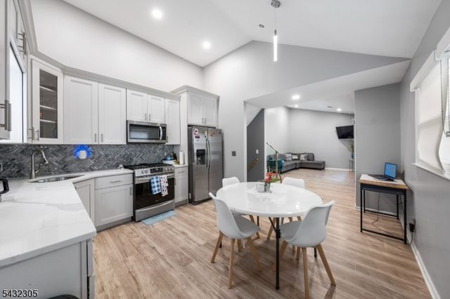 27 Alvin Ter, Springfield Twp., NJ 07081
