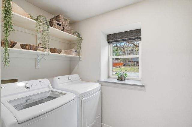 907 Sleepy Hollow Drive, Cedar Hill, TX 75104