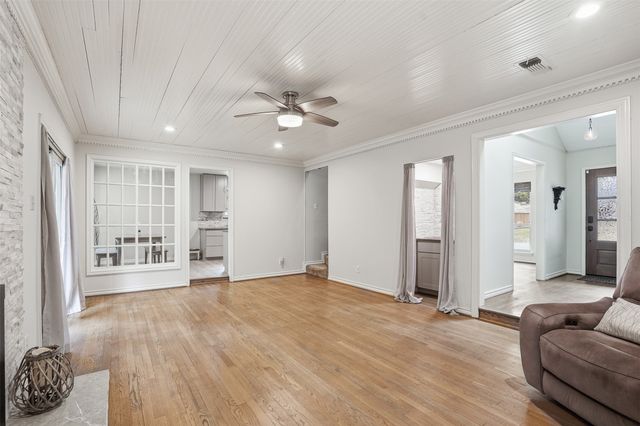 907 Sleepy Hollow Drive, Cedar Hill, TX 75104