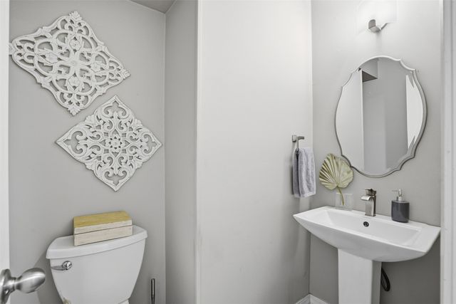 907 Sleepy Hollow Drive, Cedar Hill, TX 75104