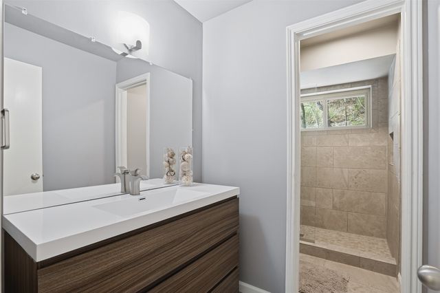 907 Sleepy Hollow Drive, Cedar Hill, TX 75104