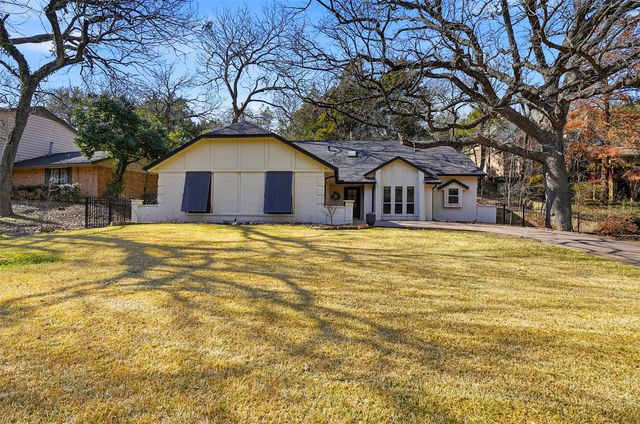 907 Sleepy Hollow Drive, Cedar Hill, TX 75104