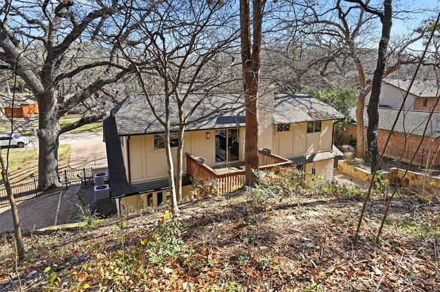 907 Sleepy Hollow Drive, Cedar Hill, TX 75104