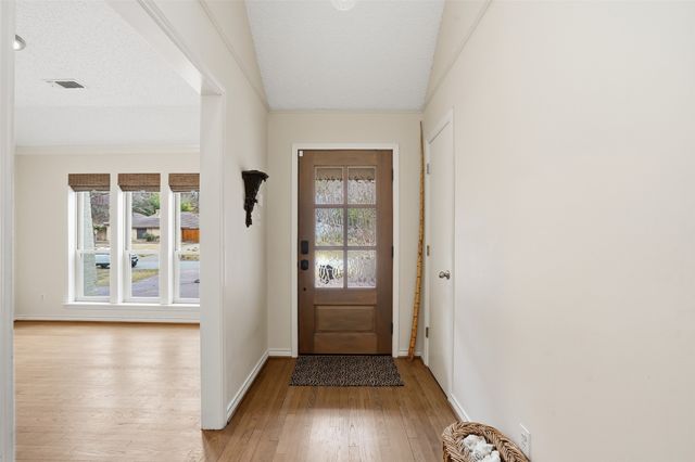 907 Sleepy Hollow Drive, Cedar Hill, TX 75104