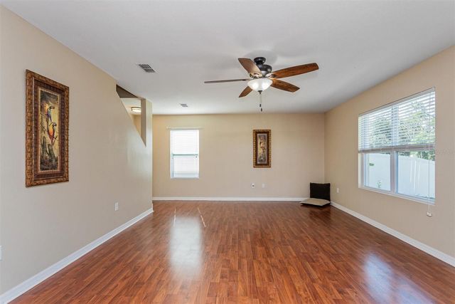 2470 VALHALLA DR, Tavares, FL 32778