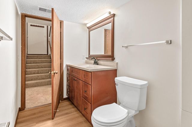 2507 Woodbridge Street, Roseville, MN 55113