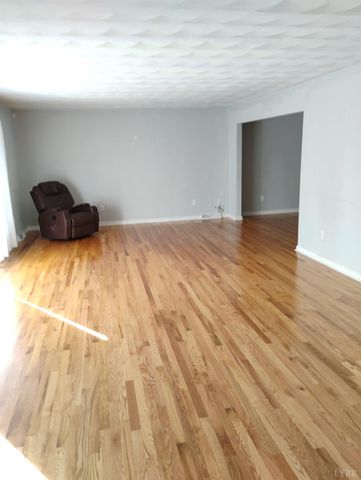 1316 DUDLEY Road, Moneta, VA 24121