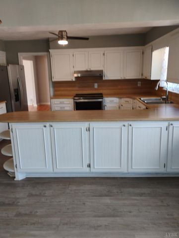 1316 DUDLEY Road, Moneta, VA 24121