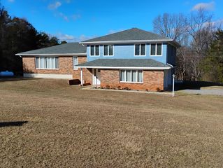 1316 DUDLEY Road, Moneta, VA 24121