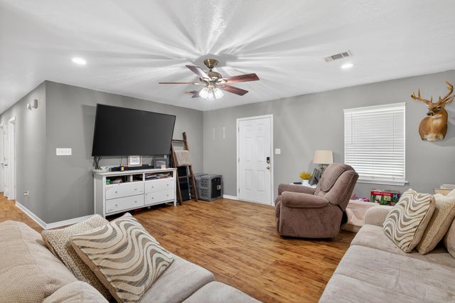 13 Foxwood Street, Arkadelphia, AR 71923