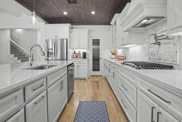7112 S Chestnut Avenue, Broken Arrow, OK 74011
