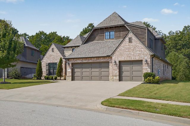 7112 S Chestnut Avenue, Broken Arrow, OK 74011