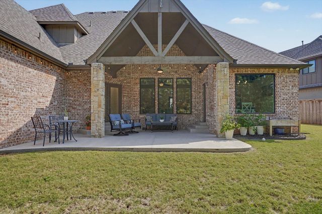 7112 S Chestnut Avenue, Broken Arrow, OK 74011