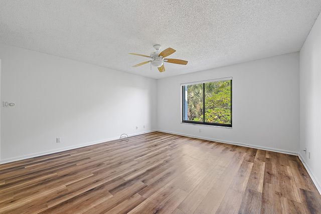 300 N Highway A1a 303g, Jupiter, FL 33477